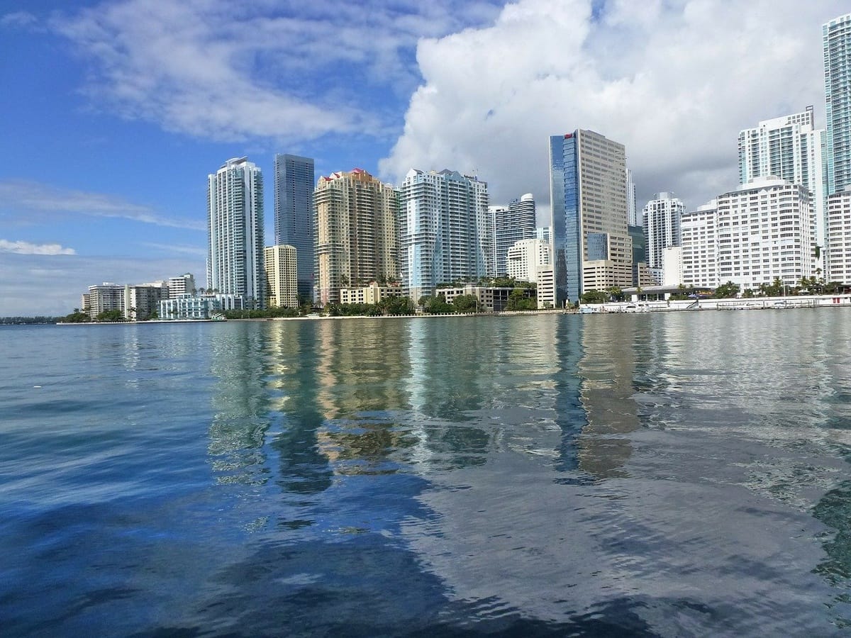 Coastal Sites: Wreck and Reef Dive Spots near Miami