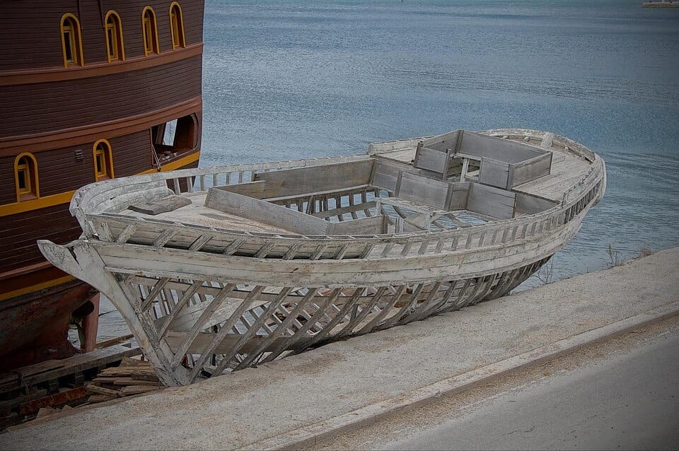 Boat Stringers: What are They, When to Know They Need Repair and How to Repair Them