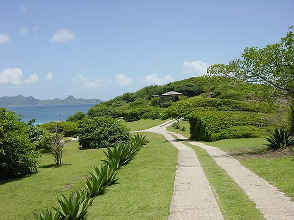City Guides: Things to do While Boating in St. Vincent and the Grenadines
