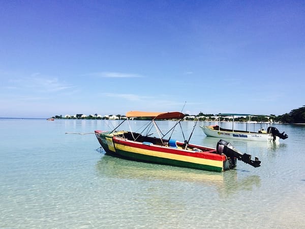 City Guides: Things to do While Boating in Negril, Jamaica